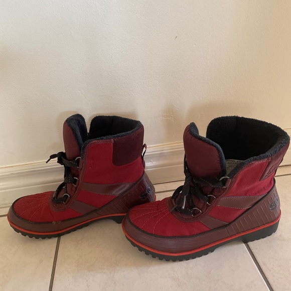 Sorel Tivoli Women’s Winter Boots waterproof red mid-cut, size 10 US 41 EU - Picture 2 of 10